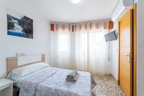 1 bedroom, free WiFi, bed sheets