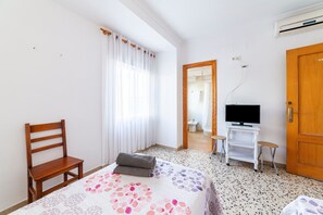 1 chambre, Wi-Fi gratuit, draps fournis