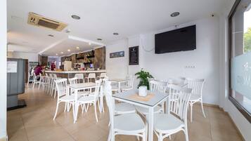 Bar (en el alojamiento)
