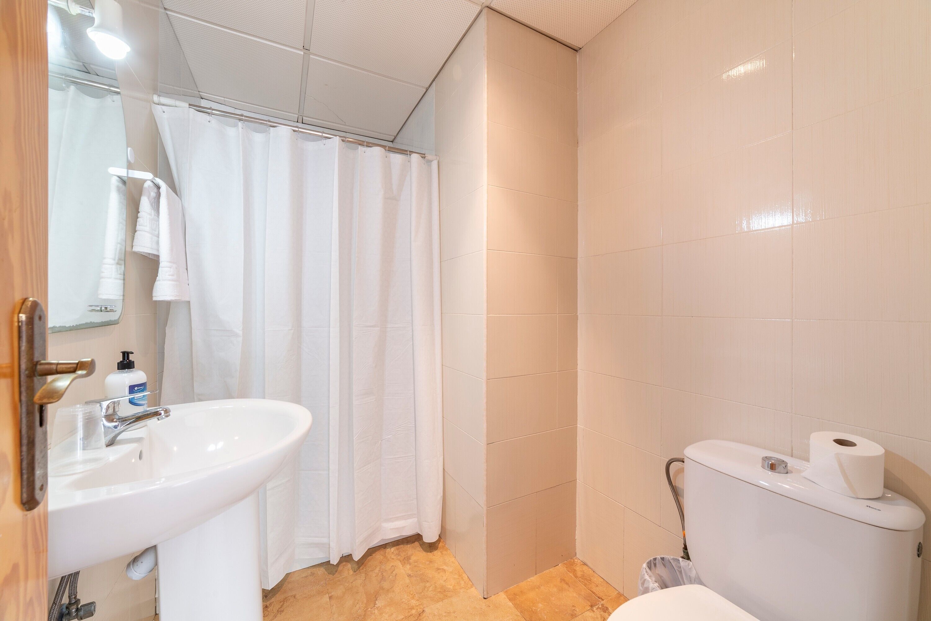 シャワー、タオル