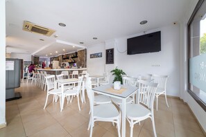 Bar (in der Unterkunft)