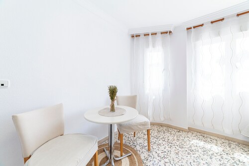 Room 'Habitación Triple 2' with Wi-Fi and Air Conditioning