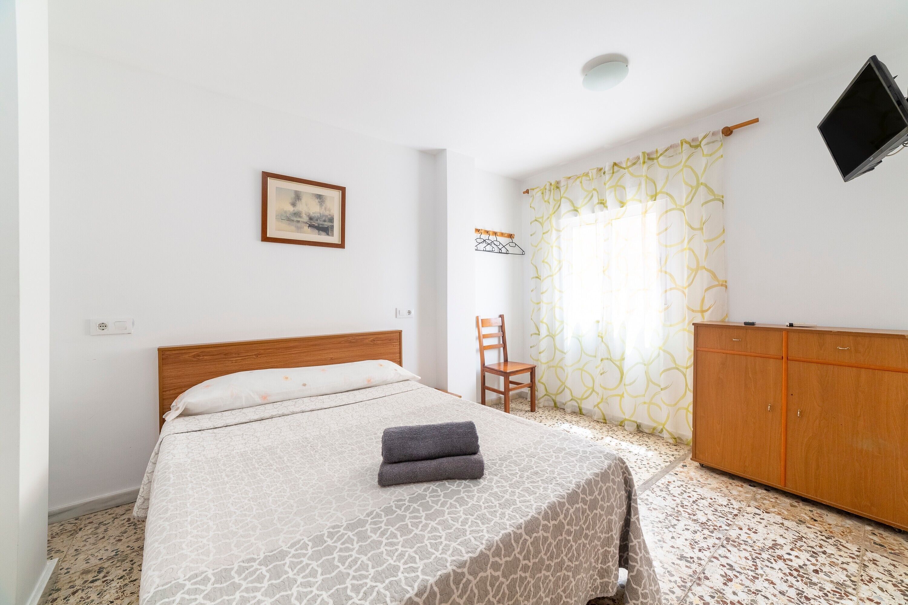 1 室のベッドルーム、WiFi (無料)、ベッドシーツ