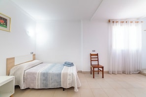 1 chambre, Wi-Fi gratuit, draps fournis