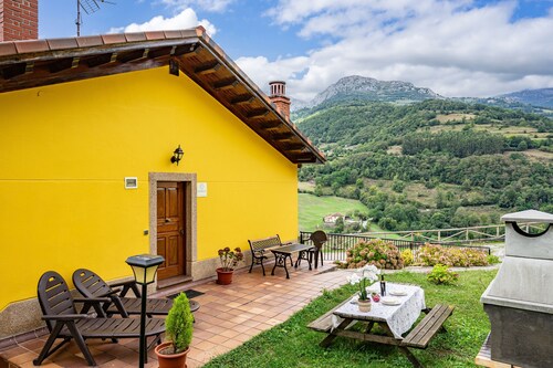 Country House 'Socastillo B' with Mountain View and Private Garden