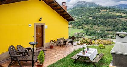 Country House 'Socastillo B' with Mountain View and Private Garden