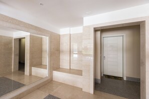 Spa - Apartment 'La Casa Di Fonte' with Private Terrace, Wi-Fi and Air Conditioning (Fonte Laurentina)