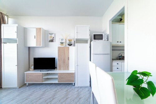 Studio Apartment 'Estudio Almerimar' with Sea Views, Wi-Fi and Air Conditioning