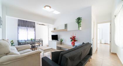 Apartment 'Piso En El Zapillo' with Sea View, Wi-Fi and Air Conditioning