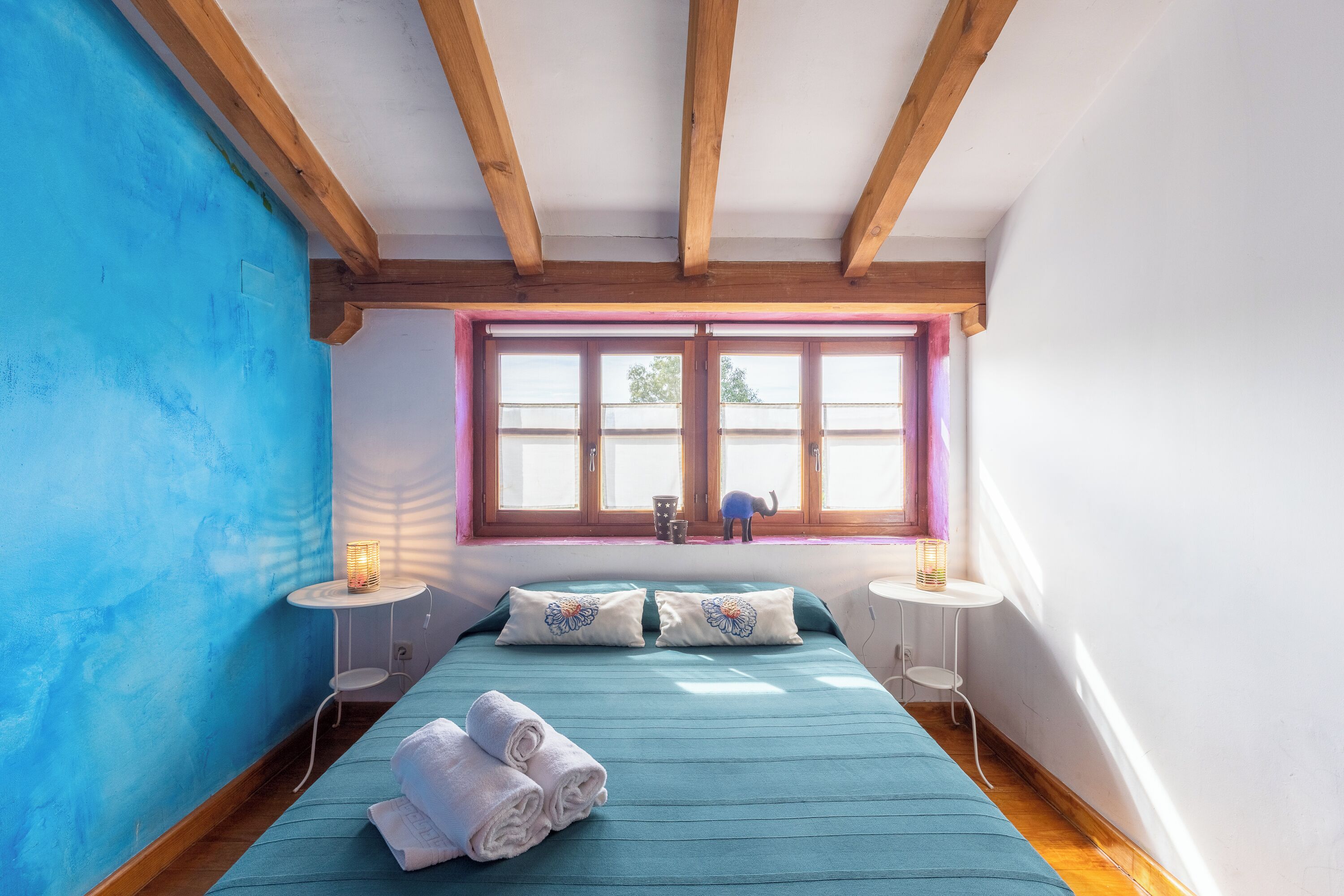 5 slaapkamers, een strijkplank/strijkijzer, gratis wifi, beddengoed