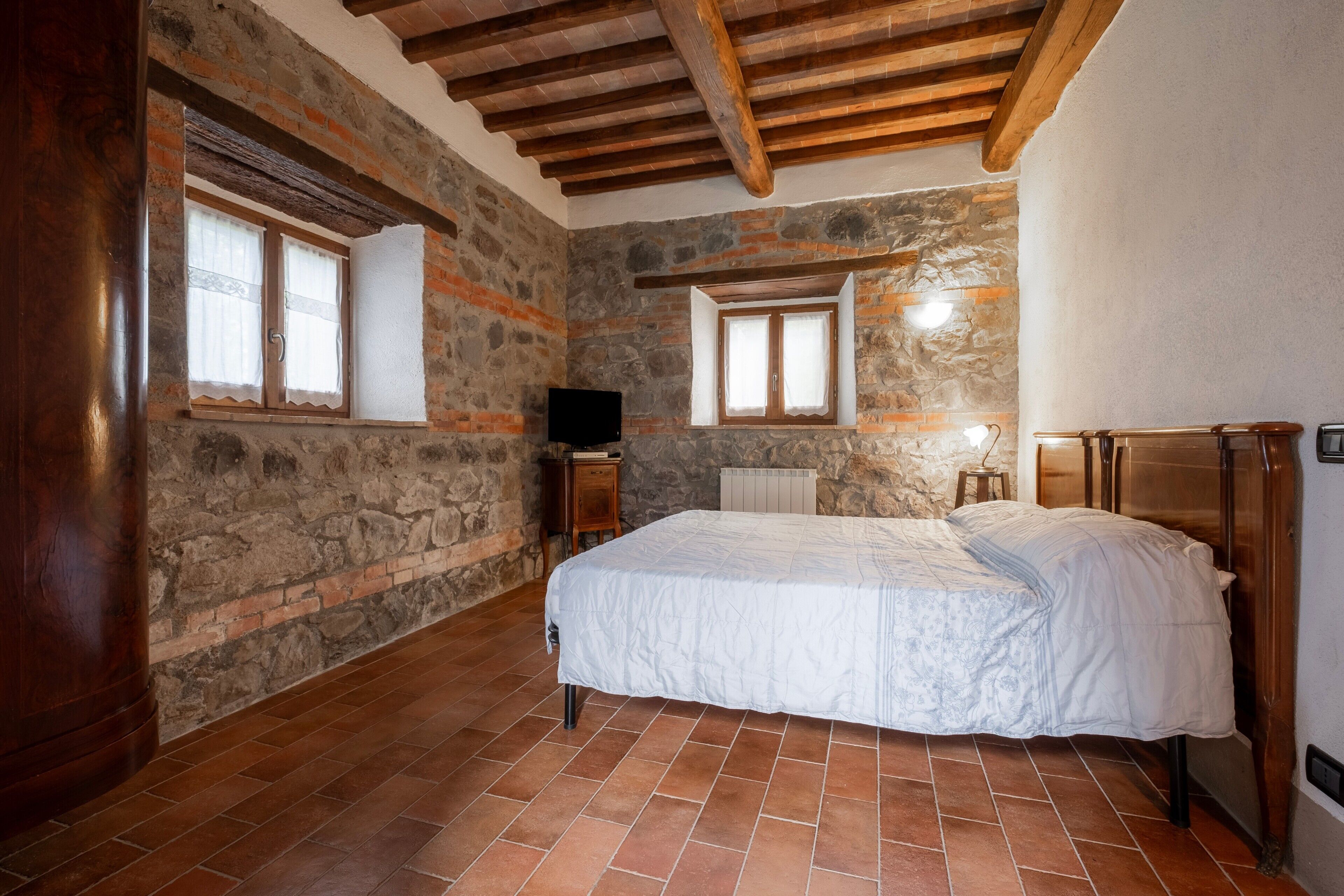 2 habitaciones, tabla de planchar con plancha y wifi gratis 