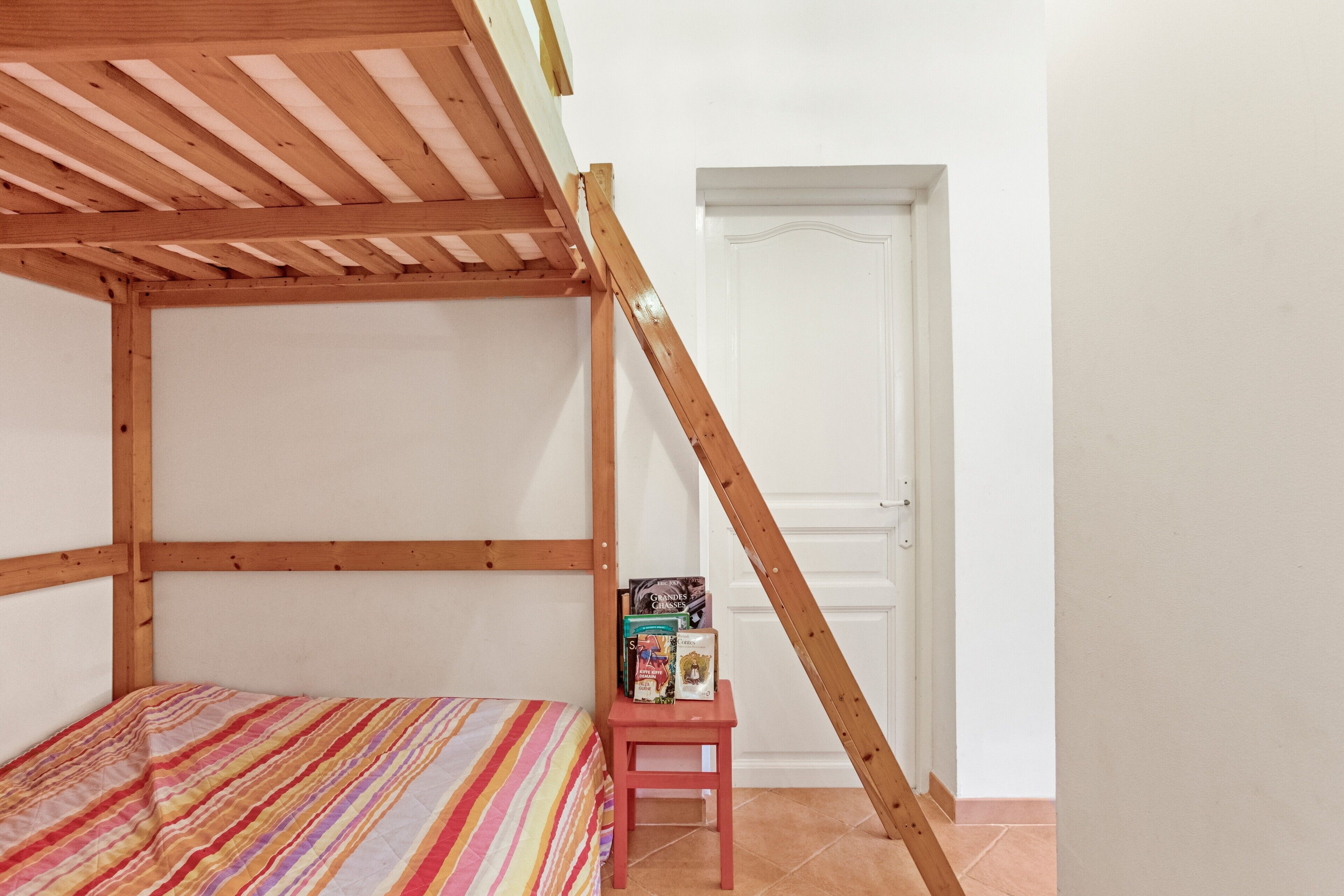 2 bedrooms, iron/ironing board, WiFi (free), bed sheets