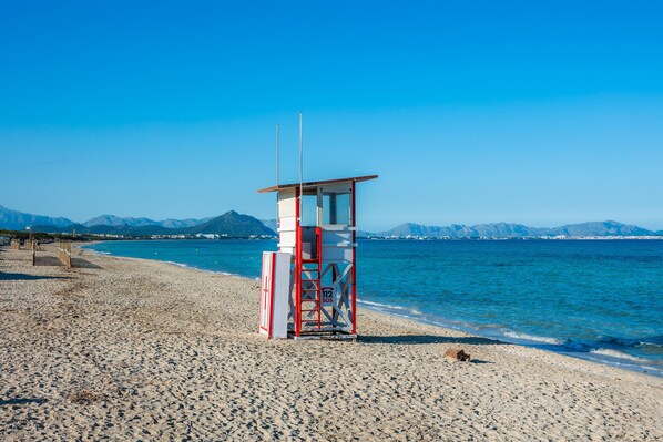 Beach nearby - Holiday Home 'Casa Tradicional Can Picafort' with Private Garden, Balcony and Wi-Fi (Can Picafort)