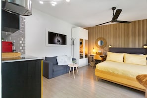 1 slaapkamer, een strijkplank/strijkijzer, gratis wifi, beddengoed