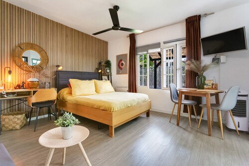 Vacation Apartment 'Estudio Universidad En La Laguna' with Terrace, Shared Garden and Wi-Fi
