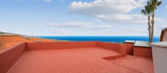 Vacation Home 'Casa En El Campo' with Mountain View, Private Terrace and Wi-Fi