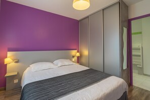 1 bedroom, iron/ironing board, free WiFi, bed sheets - Apartment 'Le Clos Du Champ De L'Amour - Fouras' with Private Pool, Wi-Fi, and Air Conditioning (Saint-Simon-de-Bordes)