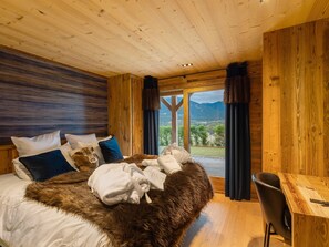 6 makuuhuonetta, työpöytä, silitysrauta/-lauta, ilmainen Wi-Fi