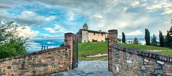 Apartment 'Holiday Home In Tuscany' with Mountain View, Private Terrace and Wi-Fi