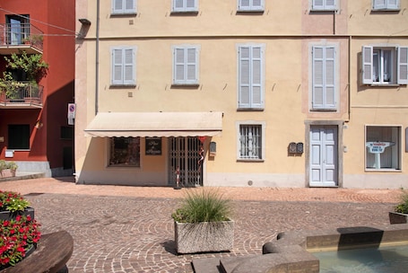Exterior. Holiday Home 'La Piazzetta' with Mountain View and Wi-Fi