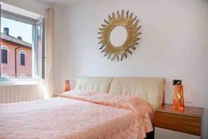 1 bedroom, iron/ironing board, free WiFi, bed sheets - Holiday Home 'La Piazzetta' with Mountain View and Wi-Fi (Germignaga)