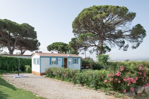 Exterior - Mobile Home 'Calma' with Mountain View, Shared Terrace and Air Conditioning (Barbate)