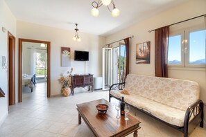 TV, fireplace, DVD player, stereo