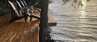 Modern Lake House on White Lake