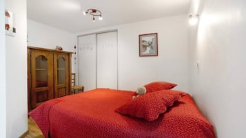 2 bedrooms