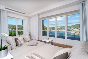 TV, fireplace, ping pong - Villa 'Oasis Del Mar - Splendid' with Sea View, Wi-Fi and Air Conditioning (IB)