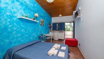 1 室のベッドルーム、WiFi (無料)、ベッドシーツ