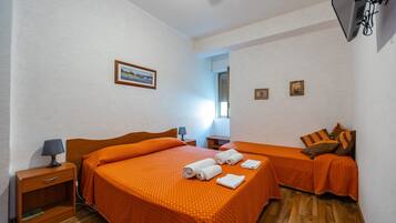 1 室のベッドルーム、WiFi (無料)、ベッドシーツ