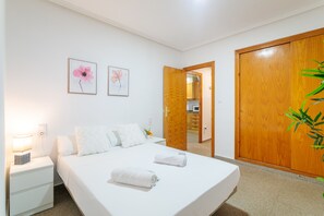 2 عدّة غرف نوم وواي فاي مجانًا وملاءات أسرّة