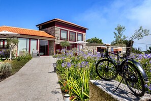 Exterior - Quinta of Carvoeiras  'Casa Do Caseiro - T2' with Lake View, Wi-Fi and Air Conditioning (Vieira do Minho)