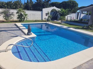 Pool - Holiday Home 'La Casita' with Shared Pool, Wi-Fi and Air Conditioning (Chiclana de la Frontera)