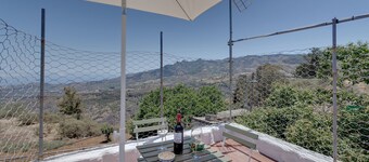 Holiday Home 'Balcón De Galaz' with Sea View, Private Terrace and Private Garden