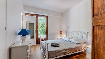 2 bedrooms, free WiFi, bed sheets, wheelchair access