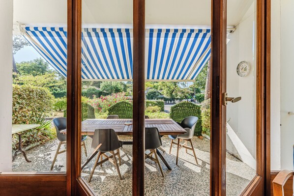 Dining - Rose Mousse – Family Apartment in Pyla sur Mer with Garden (Arcachon)