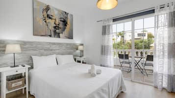 4 slaapkamers, een strijkplank/strijkijzer, gratis wifi, beddengoed