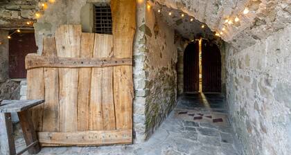 Chalet 'Casa Refugi Les Orenetes' with Shared Terrace and Kitchen