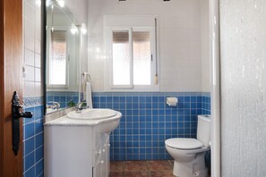 Douche, serviettes fournies