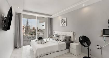 Ferienwohnung 'Las Americas Evening Escape' mit Meerblick, privatem Pool und Wi-Fi
