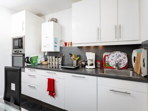 Fridge, microwave, oven, dishwasher