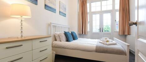 2 bedrooms, desk, iron/ironing board, travel cot