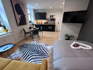 1 bedroom, WiFi, bed sheets