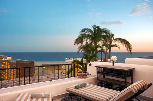 Awesome Condo San Jose Surfboards and Sands