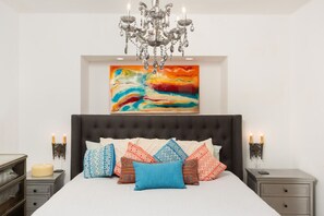 Skrivebord, strygejern/strygebræt, weekendseng, gratis Wi-Fi