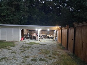 Outdoor dining - Charming 2-bedroom cottage located on a beautiful property. AC, Wifi, & laundry (Durham)