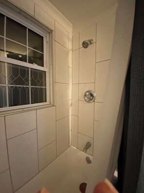Hårtørrer, håndklæder, Sæbe, Shampoo