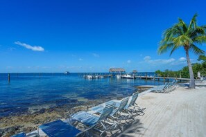 Beach nearby - Exec Bay 3 Bedroom townhouse w/heated pool, marina, tennis & more (Islamorada)